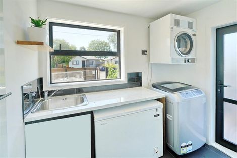 Photo of property in 17 Belfield Street, Dallington, Christchurch, 8061