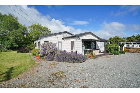 Photo of property in 33 Clifden Highway, Tuatapere, 9620