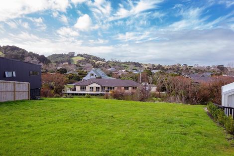 Photo of property in 37 Laly Haddon Place, Matakana, 0985