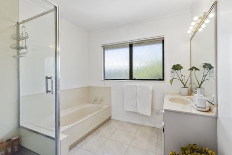 Photo of property in 23 Duval Grove, Tawa, Wellington, 5028