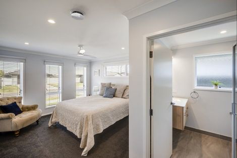 Photo of property in 26 Hurunui Drive, Te Awa, Napier, 4110