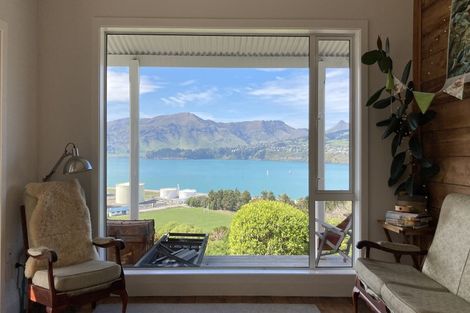 Photo of property in 1 Park Terrace, Lyttelton, 8082