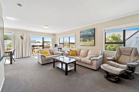 Photo of property in 10 Kenneth Hopper Place, Manly, Whangaparaoa, 0930