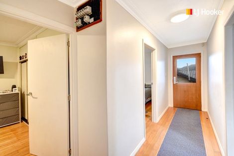 Photo of property in 15 Porterfield Street, Macandrew Bay, Dunedin, 9014