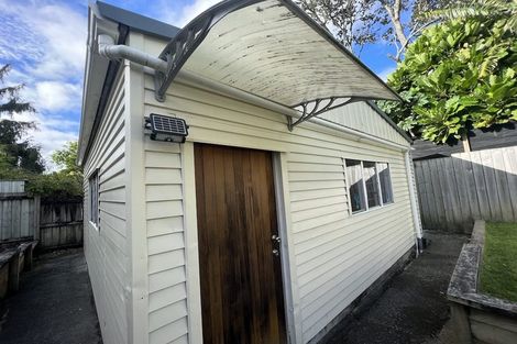 Photo of property in 25 Crompton Road, Massey, Auckland, 0614