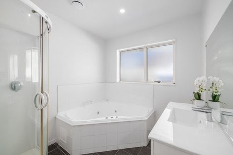 Photo of property in 39 Broadhaven Avenue, Parklands, Christchurch, 8083