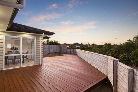 Photo of property in 13 O Ruamano Crescent, Pukekohe, 2120