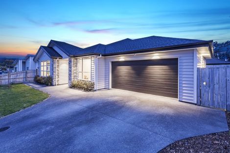 Photo of property in 17 Aporo Drive, Kumeu, 0810