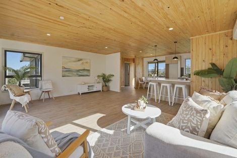 Photo of property in 94a Harbour View Road, Omokoroa, 3114