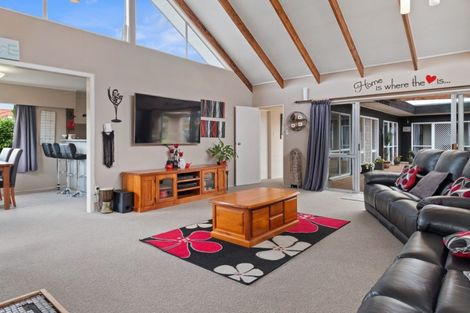 Photo of property in 2 Fencourt Crescent, Katikati, 3129