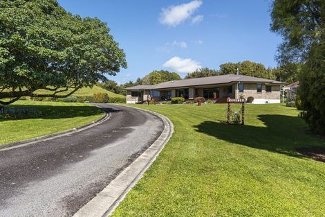 Photo of property in 869 Carrington Road, Hurworth, New Plymouth, 4371