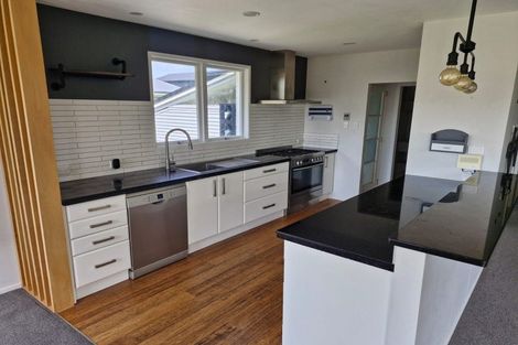 Photo of property in 10 Clements Crescent, Queenwood, Hamilton, 3210