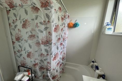 Photo of property in 8 Oreil Avenue, West Harbour, Auckland, 0618