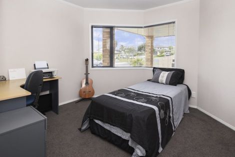 Photo of property in 4 Emyvalie Place, Dannemora, Auckland, 2016