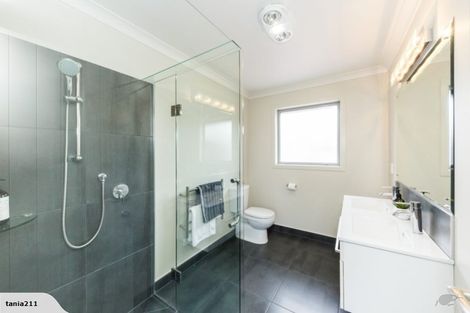 Photo of property in 10 Chestnut Close, Kelvin Grove, Palmerston North, 4414