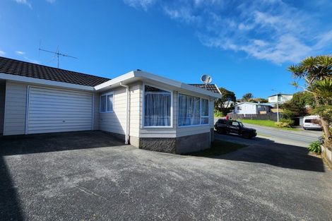 Photo of property in 35b Grays Road, Camborne, Porirua, 5026