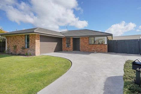 Photo of property in 44 Ben Nevis Drive, Broomfield, Christchurch, 8042