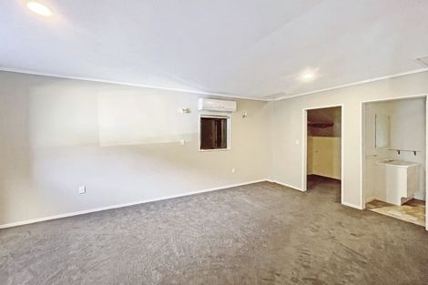 Photo of property in 2 Atahu Grove, Tirohanga, Lower Hutt, 5010