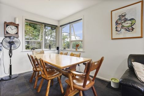 Photo of property in 14 Edgewood Way, Henderson, Auckland, 0612