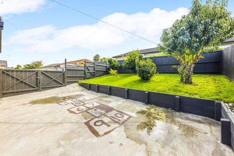 Photo of property in 14 Ashmere Lane, Weymouth, Auckland, 2103