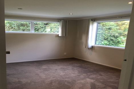 Photo of property in 25b Omega Street, Newlands, Wellington, 6037