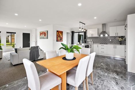 Photo of property in 3 Roderick Place, Rototuna, Hamilton, 3210