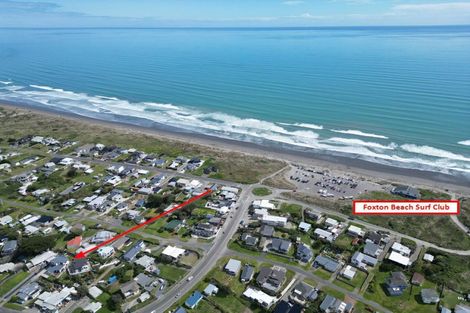 Photo of property in 50a Signal Street, Foxton Beach, Foxton, 4815