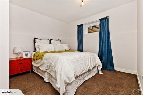 Photo of property in 16 Holiday Road, Stanmore Bay, Whangaparaoa, 0932