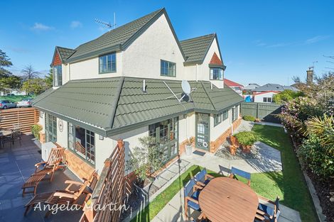 Photo of property in 7 Carow Street, Palmerston North, 4410