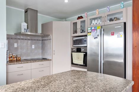 Photo of property in 25 Rata Avenue, Edgecumbe, 3120