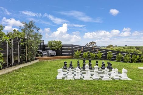 Photo of property in 10 Laly Haddon Place, Matakana, 0985