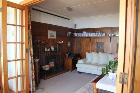 Photo of property in 7 Maire Street, Eastbourne, Lower Hutt, 5013