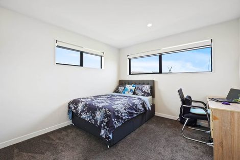 Photo of property in 12 Korowhiti Road, Clarks Beach, 2122