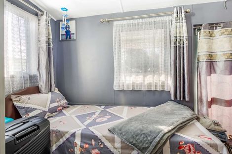 Photo of property in 710 Heretaunga Street East, Parkvale, Hastings, 4122