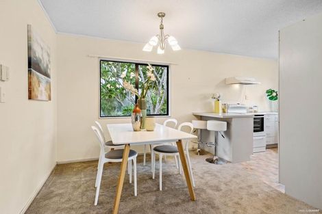 Photo of property in 2/47 Lavery Place, Sunnynook, Auckland, 0632