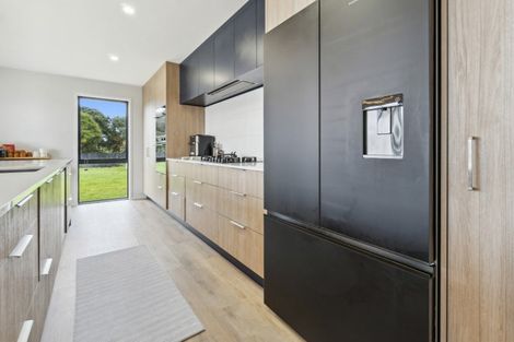 Photo of property in 16 Mylindas Road, Whakatiwai, Miranda, 2473