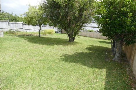 Photo of property in 23 Tobruk Crescent, Milford, Auckland, 0620