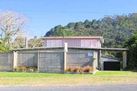 Photo of property in 10 Riverview Road, Cooks Beach, Whitianga, 3591