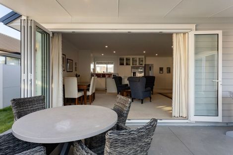 Photo of property in 22 Ruge Court, Cambridge, 3434