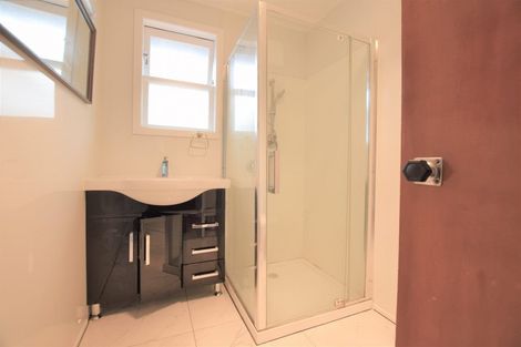 Photo of property in 20a Amberley Avenue, Te Atatu South, Auckland, 0610