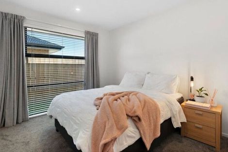 Photo of property in 100 Hagart-alexander Drive, Mosgiel, 9024