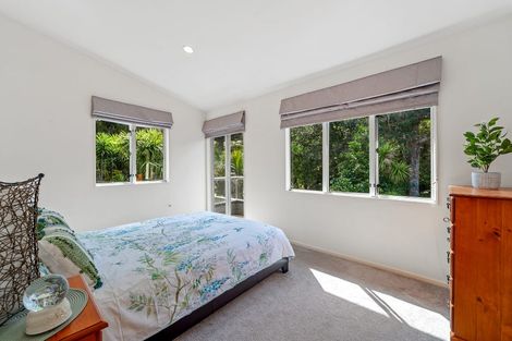 Photo of property in 2/17 Infidel Place, Torbay, Auckland, 0630