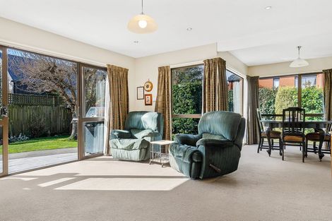 Photo of property in 21 Wadeley Road, Ilam, Christchurch, 8041