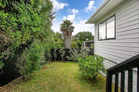 Photo of property in 216b Meola Road, Point Chevalier, Auckland, 1022