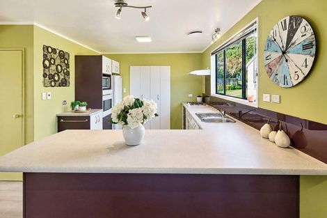 Photo of property in 84 Leeward Drive, Whitby, Porirua, 5024