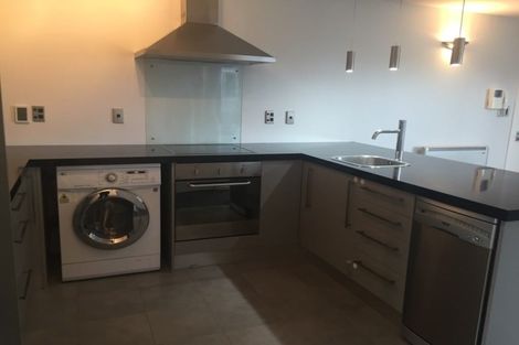 Photo of property in 10/16 Hutcheson Street, Sydenham, Christchurch, 8023