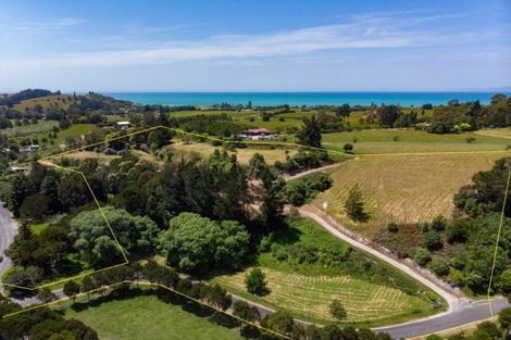 Photo of property in 12 Kina Beach Road, Tasman, Upper Moutere, 7173
