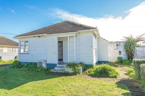 Photo of property in 56 Bignell Street, Gonville, Whanganui, 4501