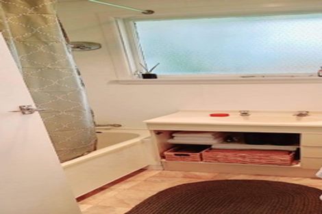 Photo of property in 32 West-watson Avenue, Hillmorton, Christchurch, 8025