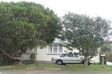 Photo of property in 18 Kereru Bend, Tawa, Wellington, 5028